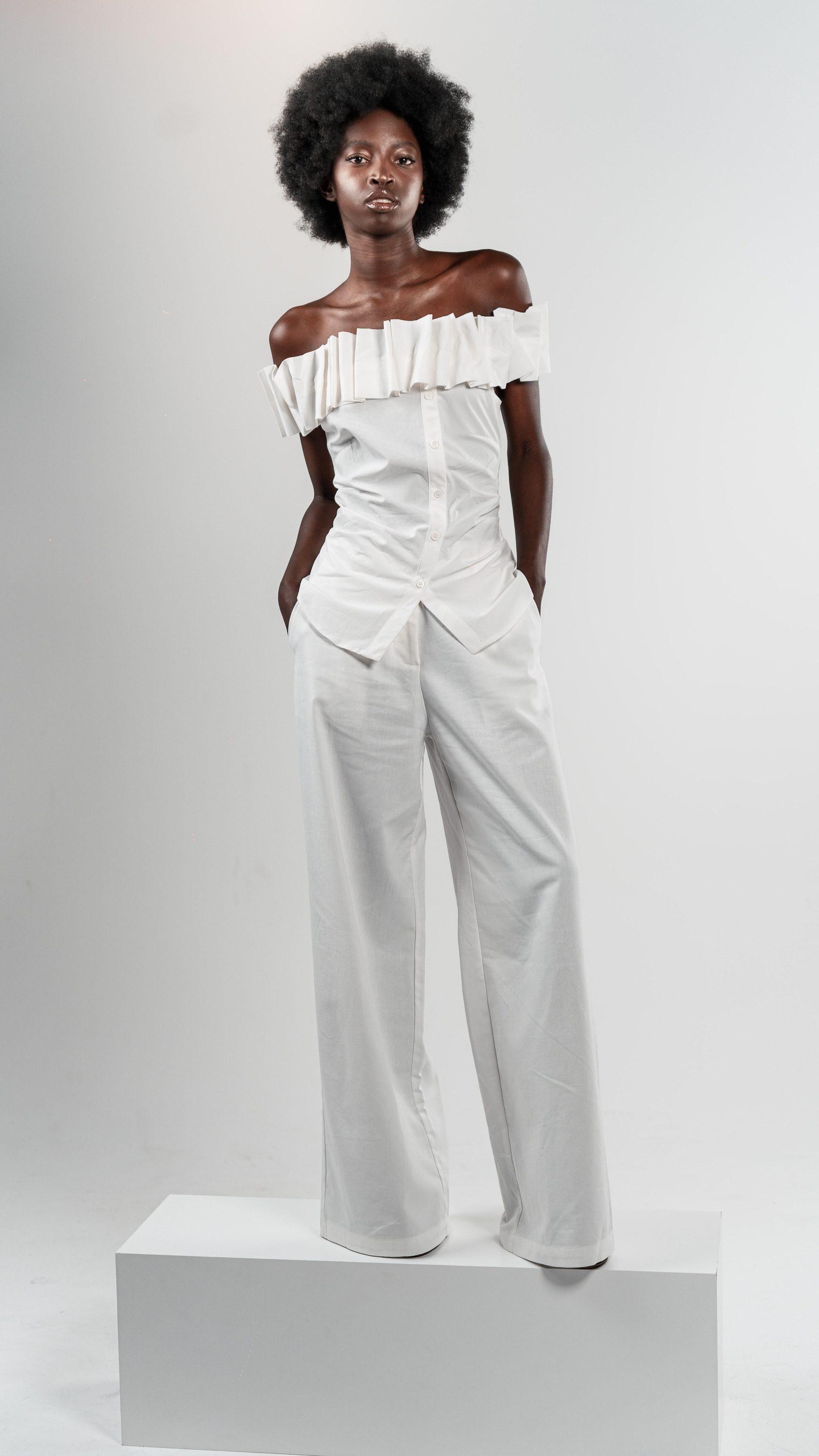 LÉA MAE – Image 6